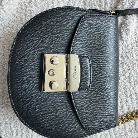 Furla Metropolis Leather Black Crossbody Bag Small Half-moon